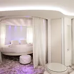 Seven 4* 파리