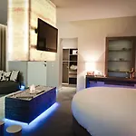 호텔 Seven 4*