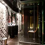 호텔 Seven 4*