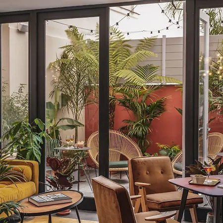 Hotel Seven 4*