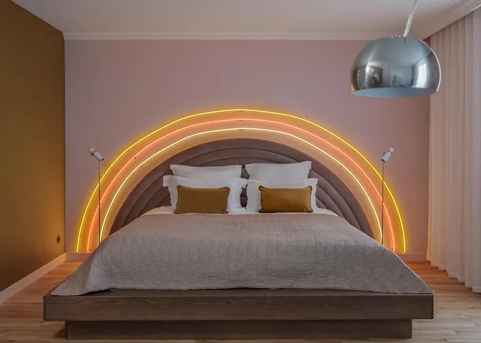 Hotel Seven 4*