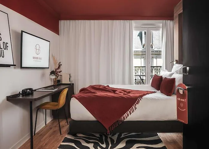 Hotel Seven 4*