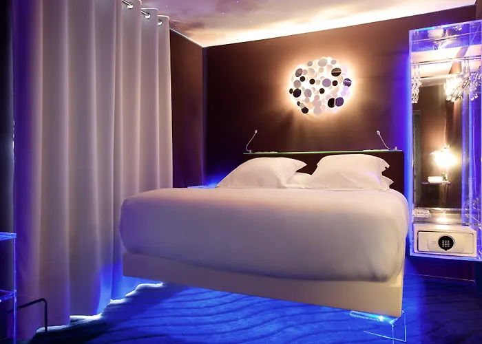 Hotel Seven