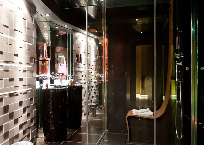 Hotel Seven 4*