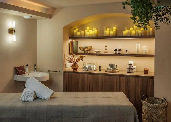 Hotel Seven