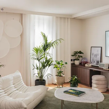 Hotel Seven 4*