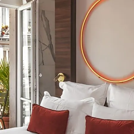 Seven 4* Parigi