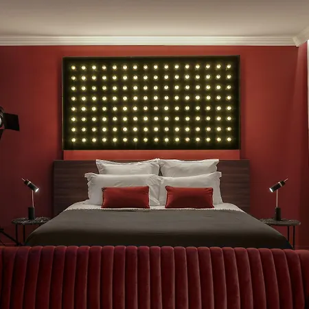 Hotel Seven