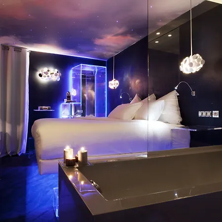 Seven Hotel